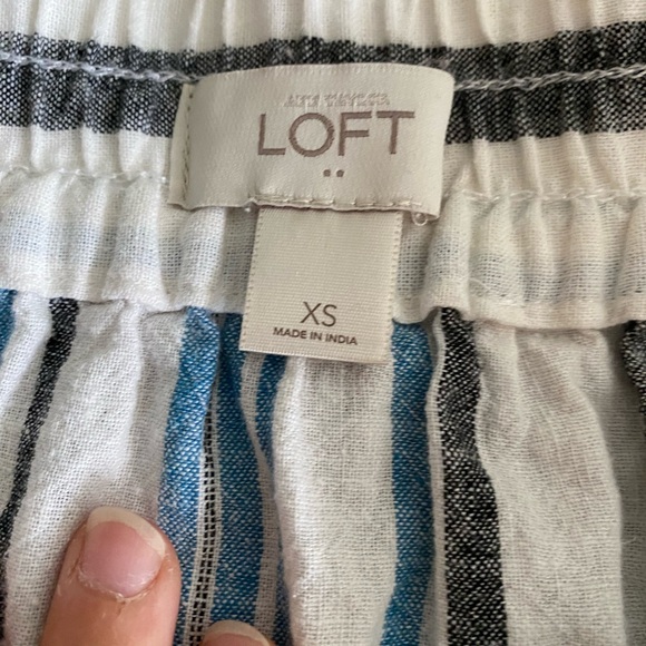 *EUC* Loft Blue and White striped skirt in xs - Picture 3 of 3